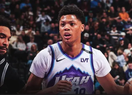 搜狐体育-未来可期！贝利20岁之前单场砍下25分，成为爵士队史第一位